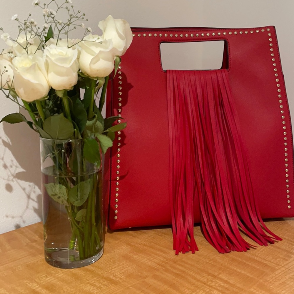 Red hand bag great fashion piece